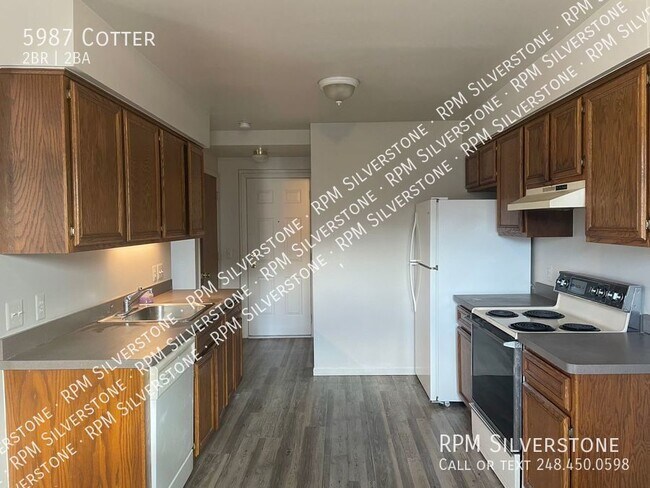 Building Photo - Spacious 2-bedroom