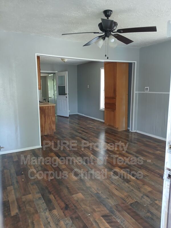 Building Photo - 329 Garfield Dr