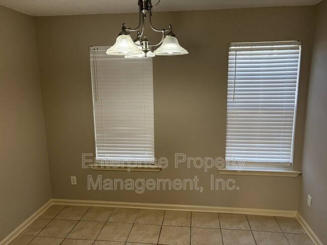 Foto del edificio - 2731 Java Dr