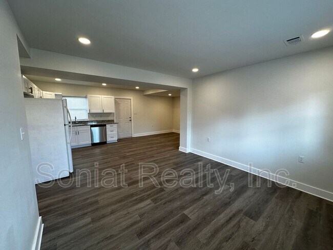 Foto del edificio - 3302 Nashville Ave