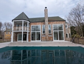 Building Photo - 1060 Noyack Rd