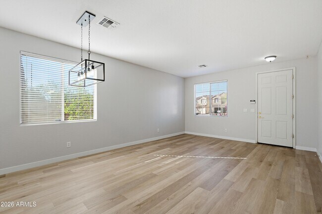 Foto del edificio - 1711 W Twain Ct