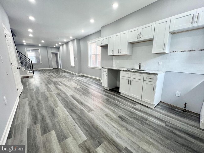 Foto del edificio - 5532 Chancellor St