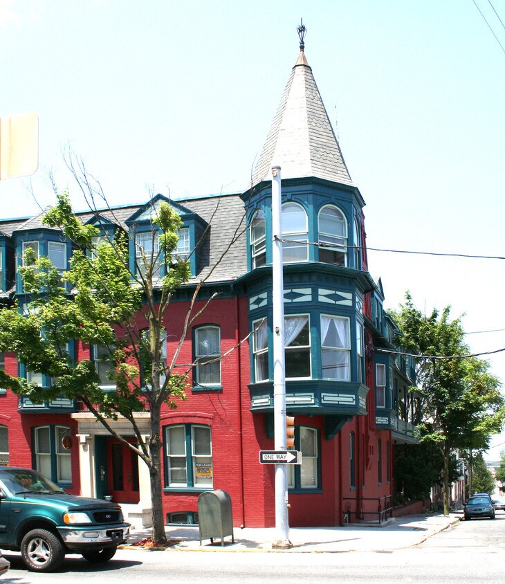 267 269 E Market St Apartments in York, PA