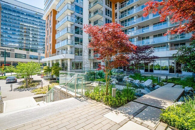 Photo du bâtiment - 433 Marine Dr SW