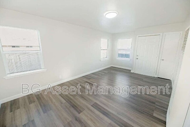 Foto del edificio - 429 S 23rd St