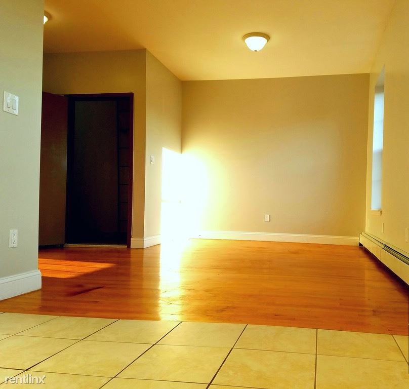 Foto principal - 4107 20th Ave