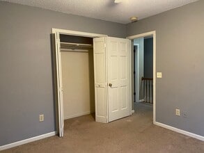 Building Photo - 903 N Main St