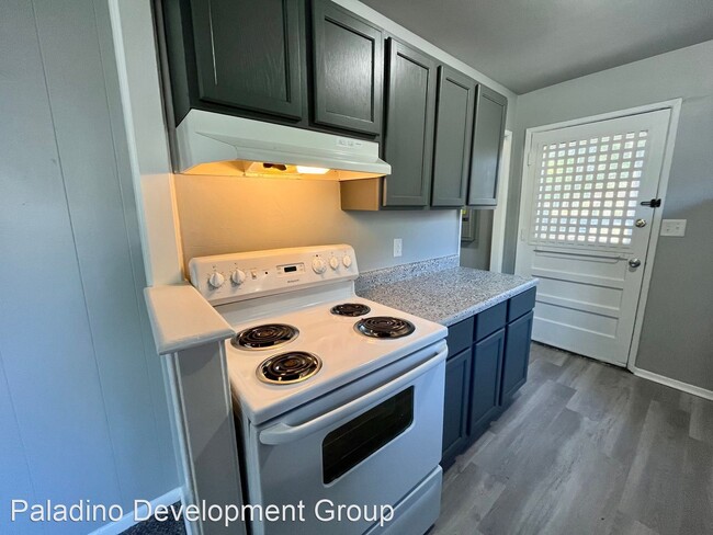 Building Photo - 2 br, 1 bath House - 2208 N. 38th Avenue