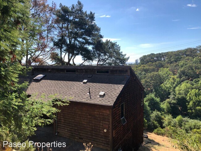 Building Photo - 3 br, 2 bath House - 8 Anton Way