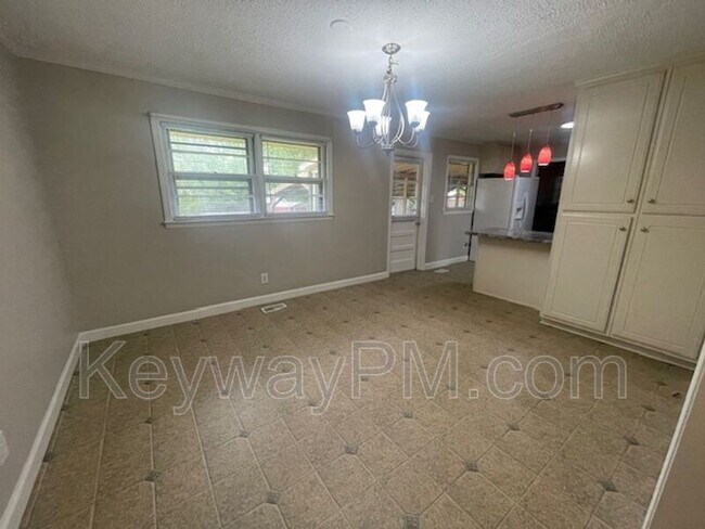Foto del edificio - 133 Belair Rd