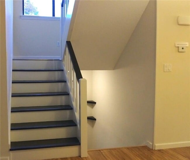 Main Level Foyer View - 104 Conestoga Way