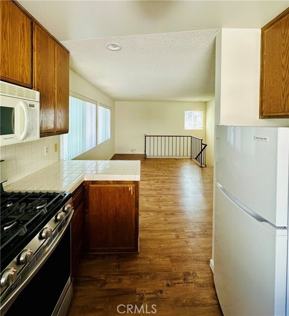 Building Photo - 28 20th Ct