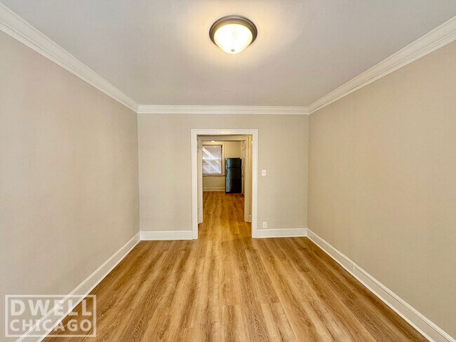 Foto del edificio - 2327 N Spaulding Ave