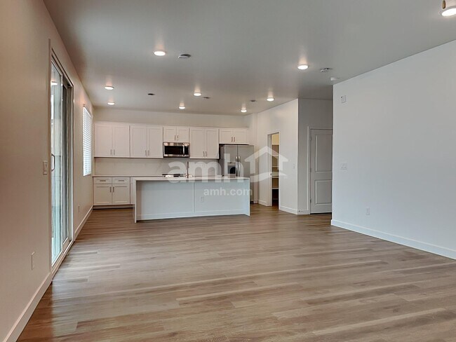 Foto del edificio - 9723 W Parkway Dr