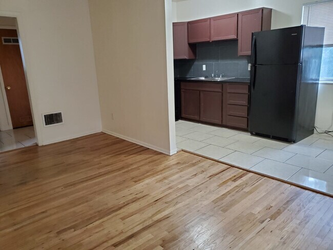 Building Photo - McClelland Street Apartments