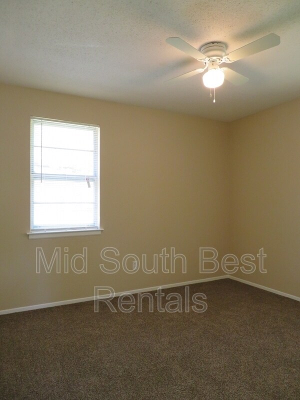 Foto del edificio - 3584 Hicky St