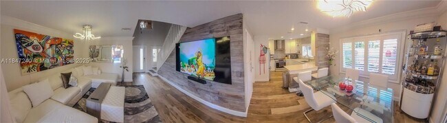 Foto del edificio - 9894 NW 2nd Ct