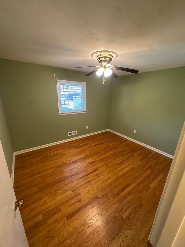 Foto del edificio - 2108 Southland Dr