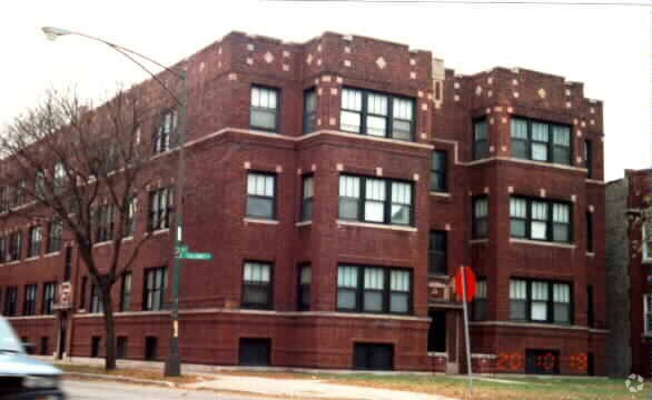 Building Photo - 7556-7558 S Calumet Ave