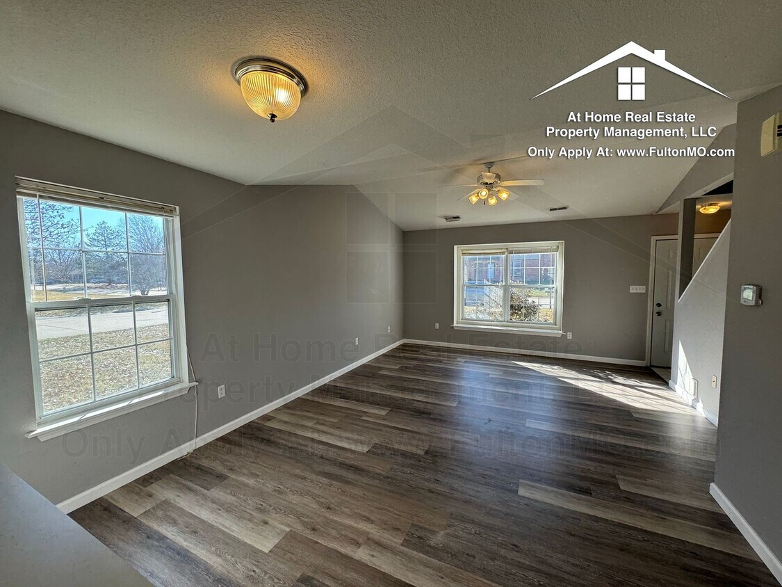 Foto principal - 1901 Springdale Ct