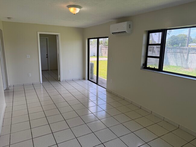 Foto del edificio - 10375 SW 152nd Ter