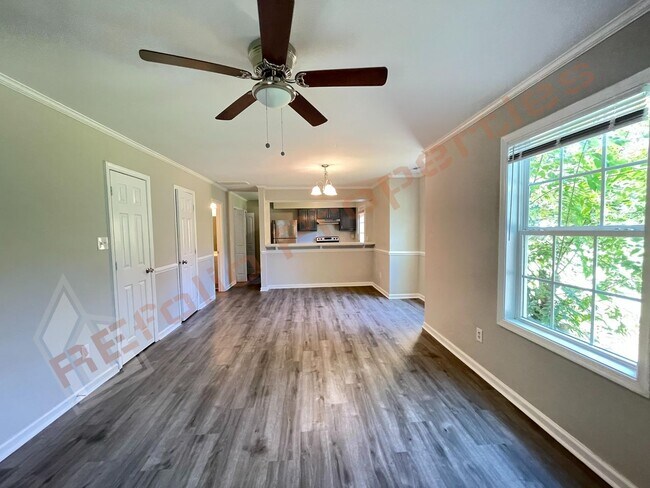 Foto del edificio - Carpetless 2 BD 2.5 Bath 2 Story Quadplex ...