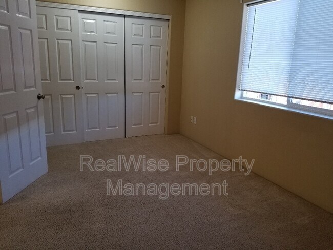 Foto del edificio - 822 NE 8th St