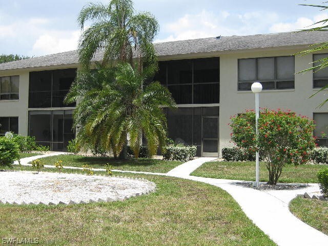 Foto principal - 12498 Riverside Dr