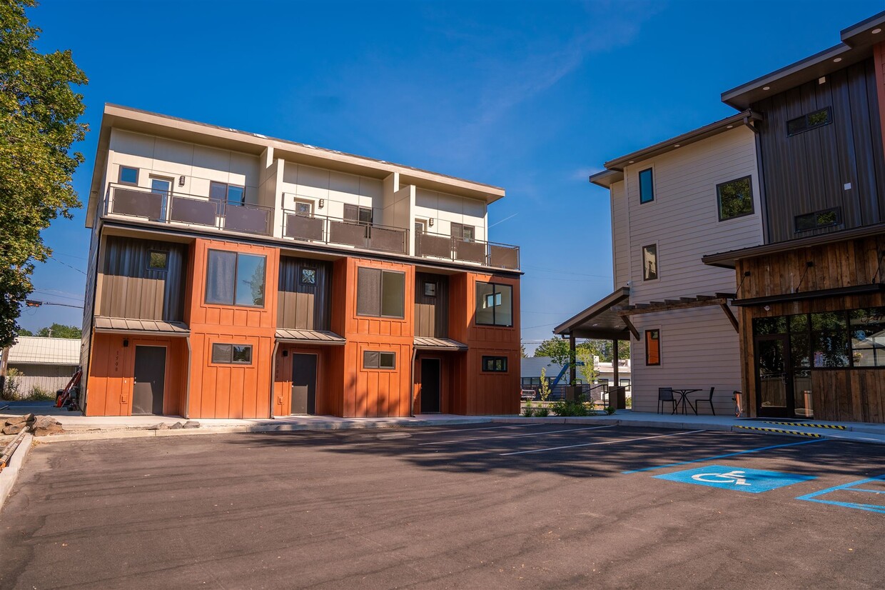 Foto principal - 1502 N 3rd St