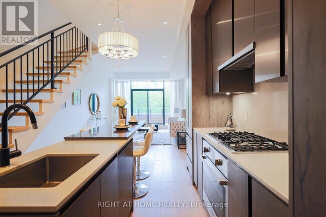 Photo du bâtiment - 455 Dovercourt Rd