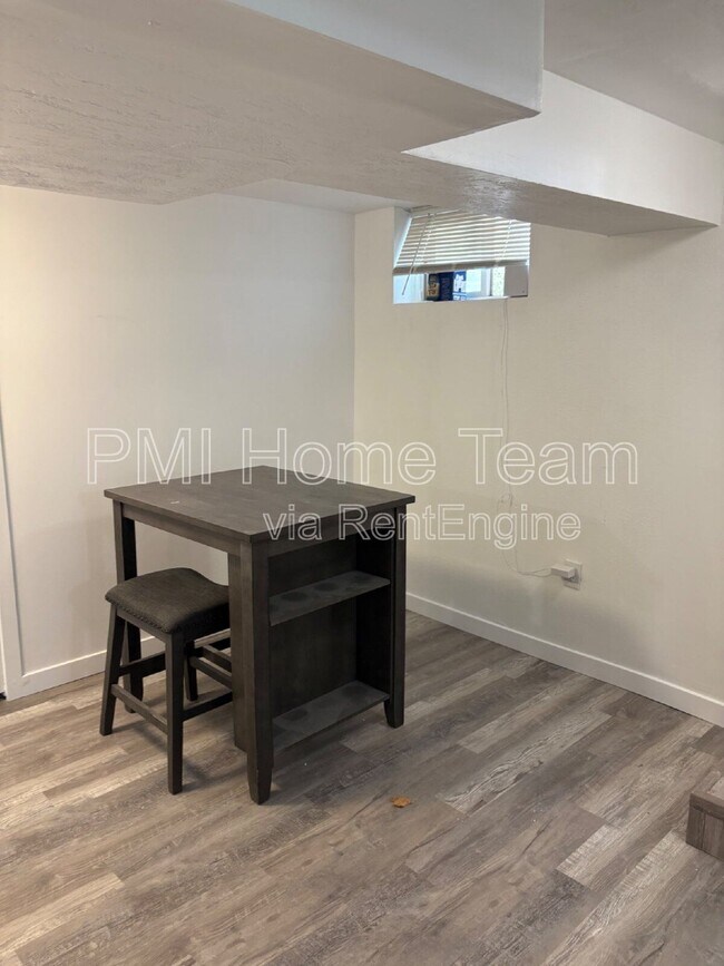 Foto del edificio - 732 Campbell Heights
