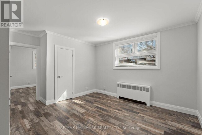 Building Photo - 276 King Edward Ave