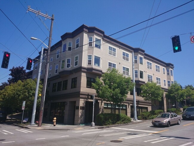 Yesler Place - 2BD/2BA Corner Home | Fanta... - Yesler Place - 2BD/2BA Corner Home | Fanta...