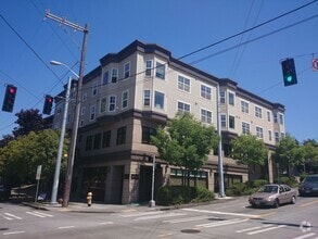Building Photo - 1404 E Yesler Wy