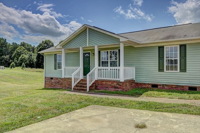 Building Photo - 1817 Stoney Point Rd