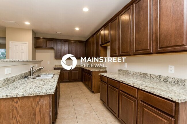 Foto del edificio - 5 Bedroom Pet-Friendly Home in Buford, GA with Main Street Renewal