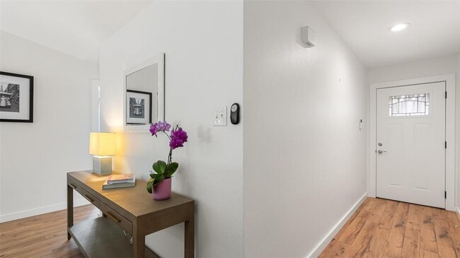 Building Photo - 8512 Birmingham Dr