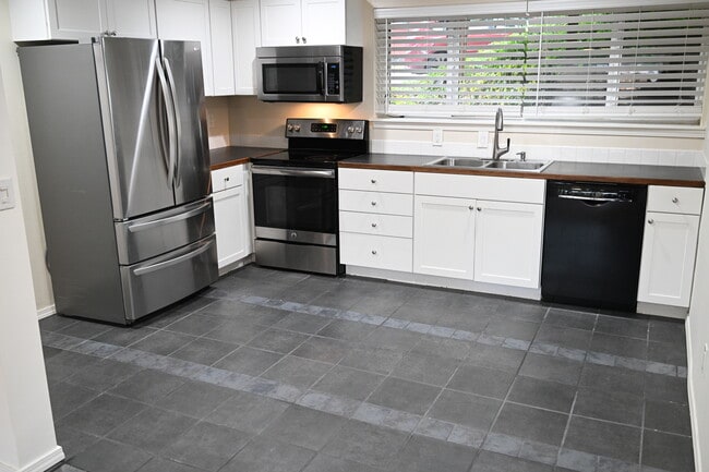 Photo - 10733 Burke Ave N Apartment