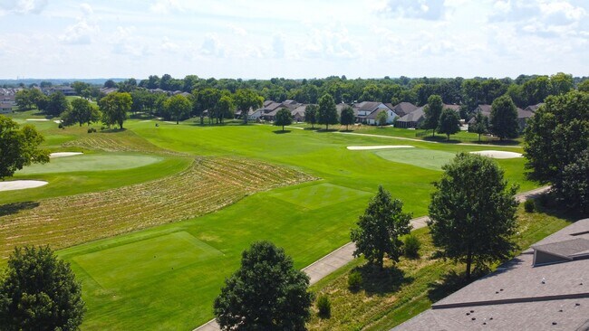 Foto del edificio - Stunning Townhome in Foxland Harbor – Golf & Lake Community