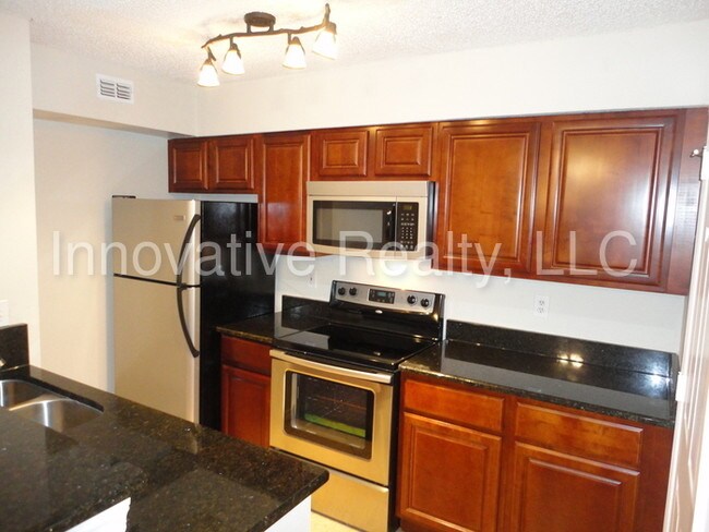 Foto del edificio - 5112 Park Central Dr
