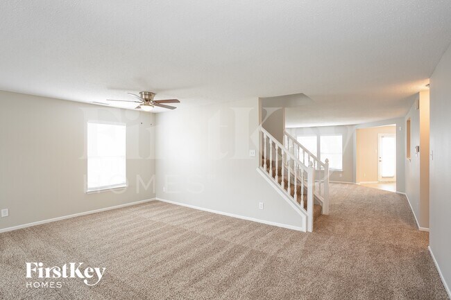 Foto del edificio - 13796 Meadow Lake Dr