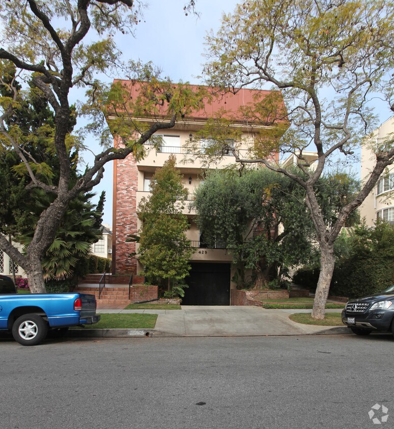 Foto del edificio - 429 N Palm Dr