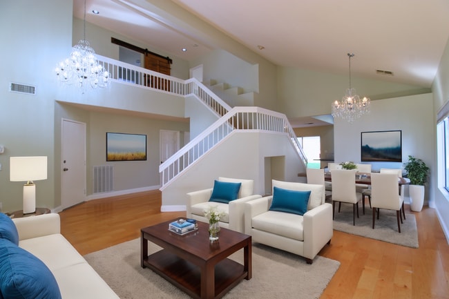 Foto del edificio - 1287 Sunglow Dr