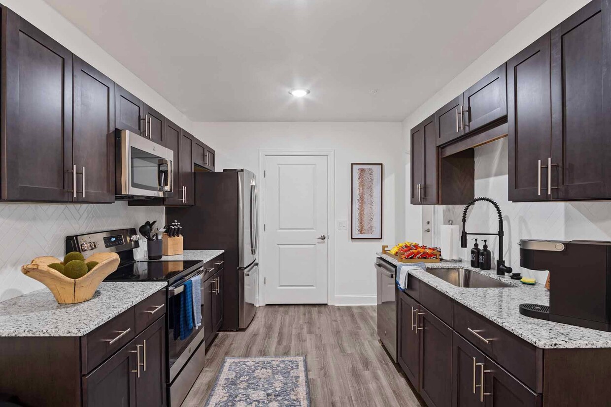 Primary Photo - Belle Mor Luxury Apartments
