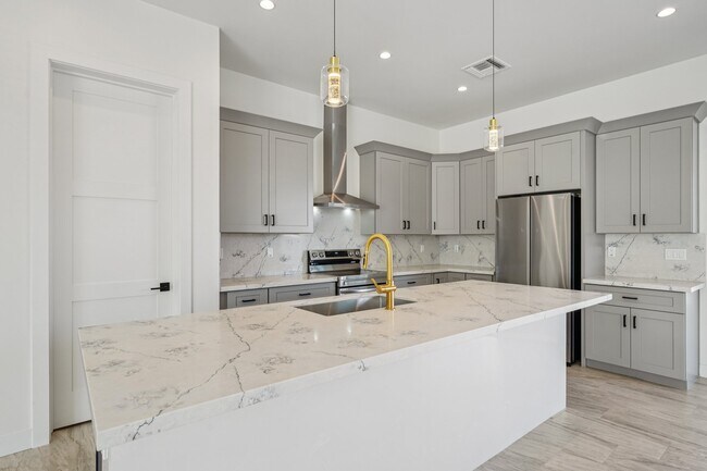 Foto del edificio - 910 E Roma Ave