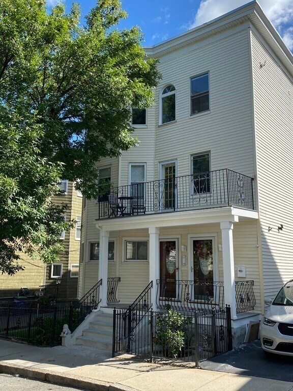Primary Photo - 159 Walnut St