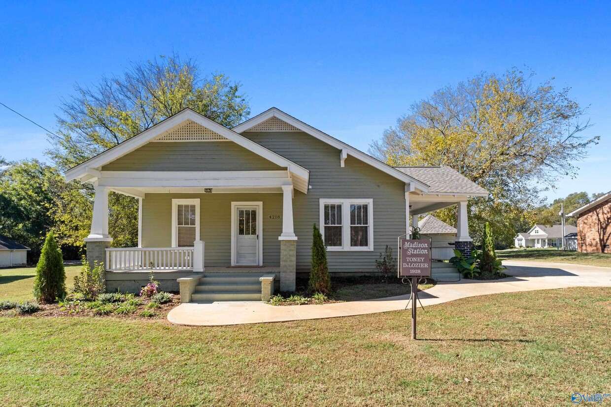 Foto principal - 4218 Sullivan St