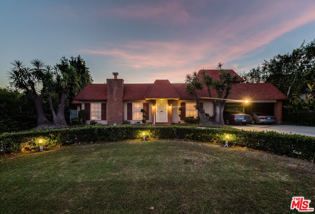 Foto principal - 525 N Rexford Dr