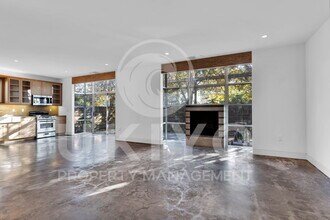 Building Photo - 6100 Adeline St
